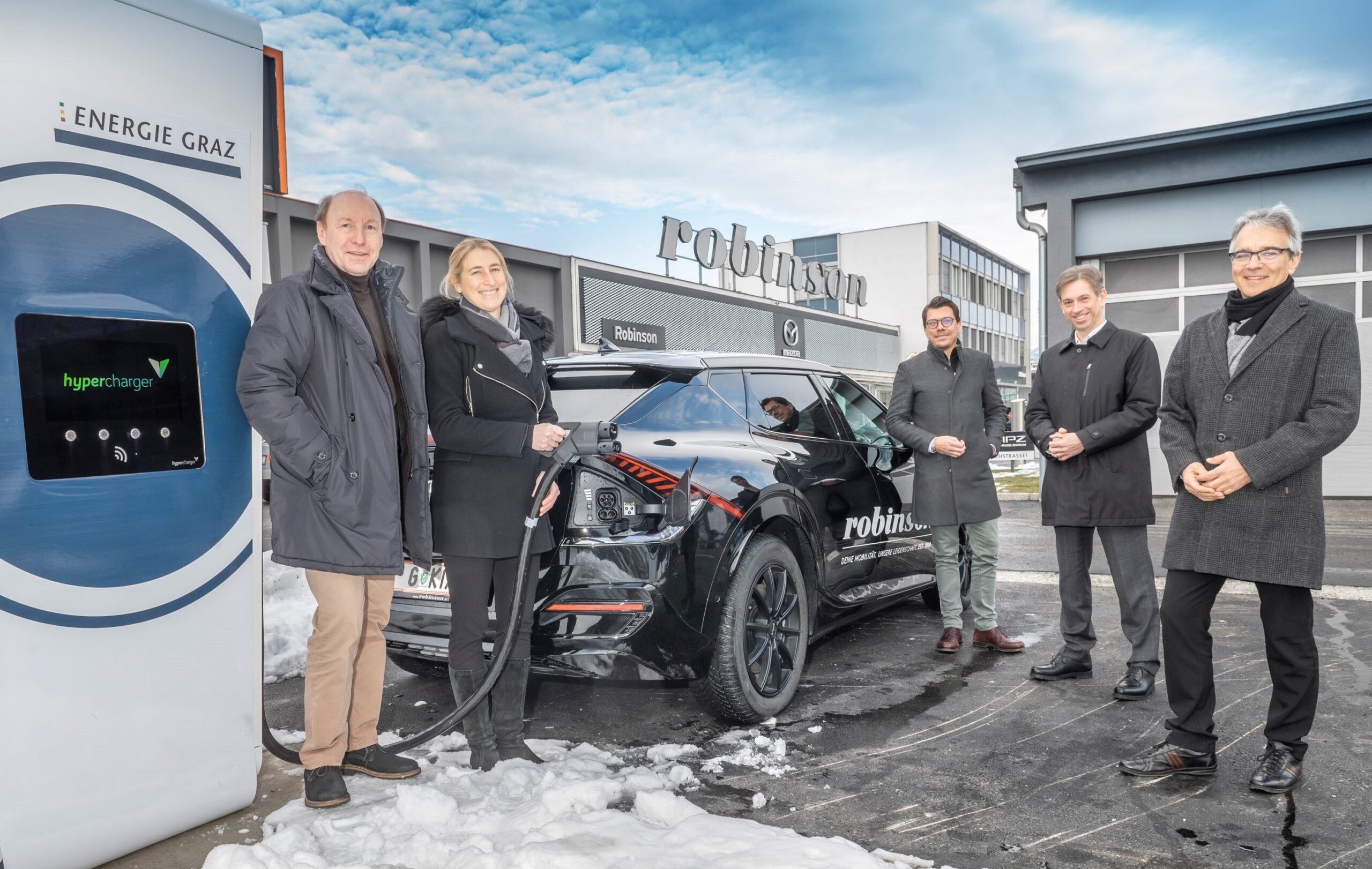 Erster High-Power-Charger-Standort der Energie Graz beim Autohaus Robinson